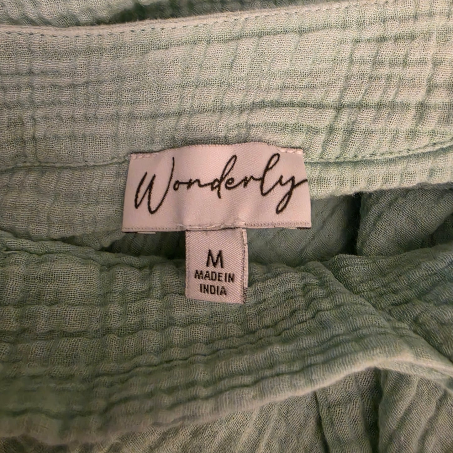 Wonderly 100% Cotton Sage Green Muslin Vneck High Low Blouse Size Medium Good Condition
