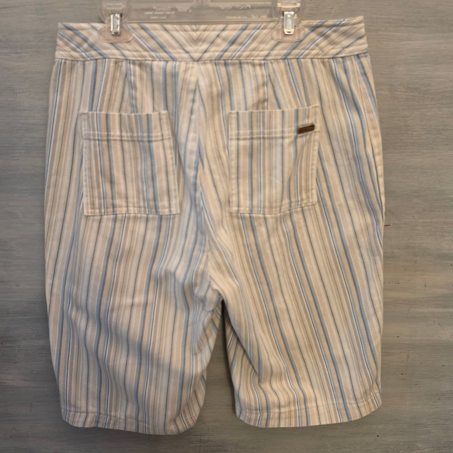 Liz Claiborne Jeans 100% Cotton Audra Pinstripe Bermuda Shorts Size 8 Good Condition