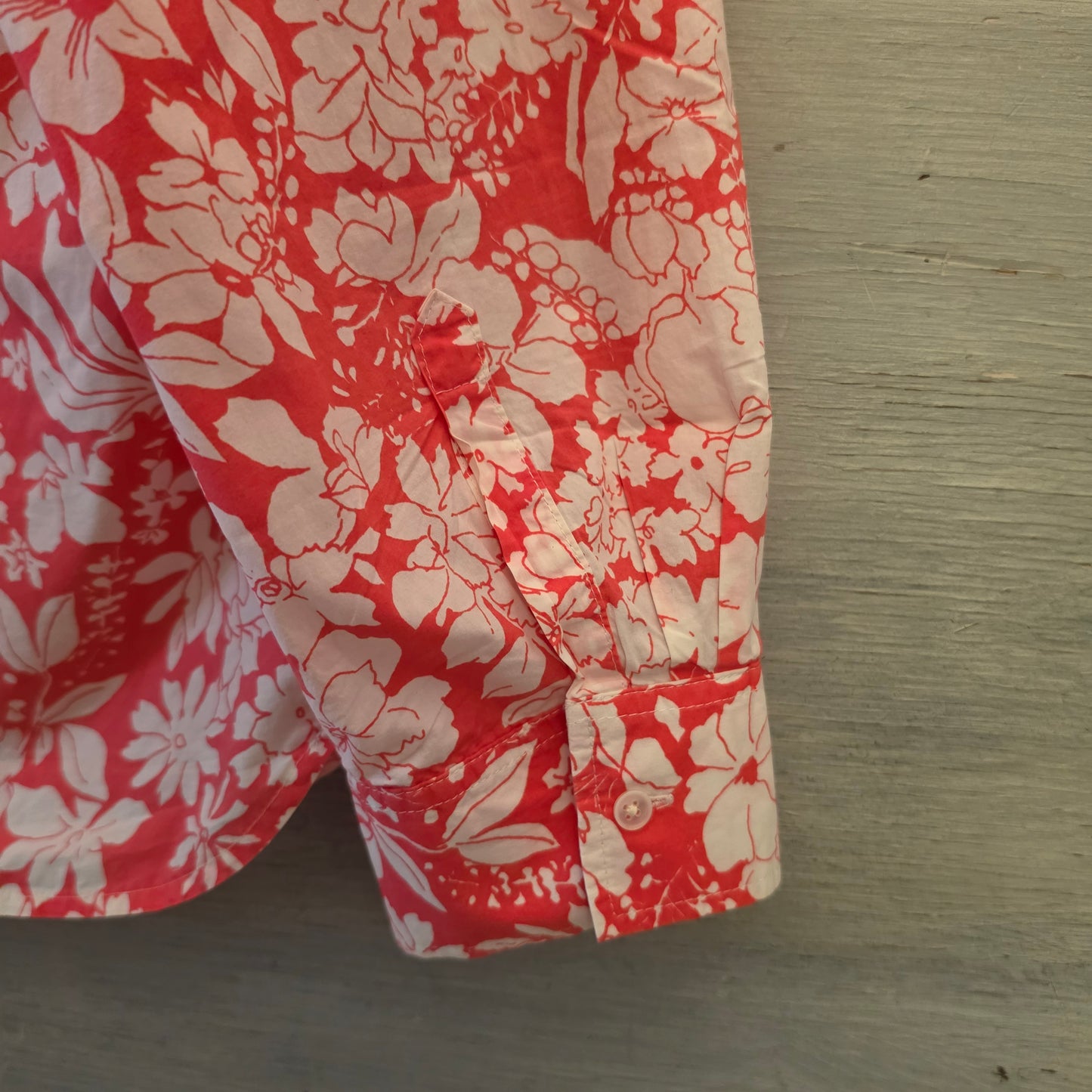 Talbots 100% Cotton Hawaiian Floral Print Button Down Shirt Blouse Size 12 Good Condition