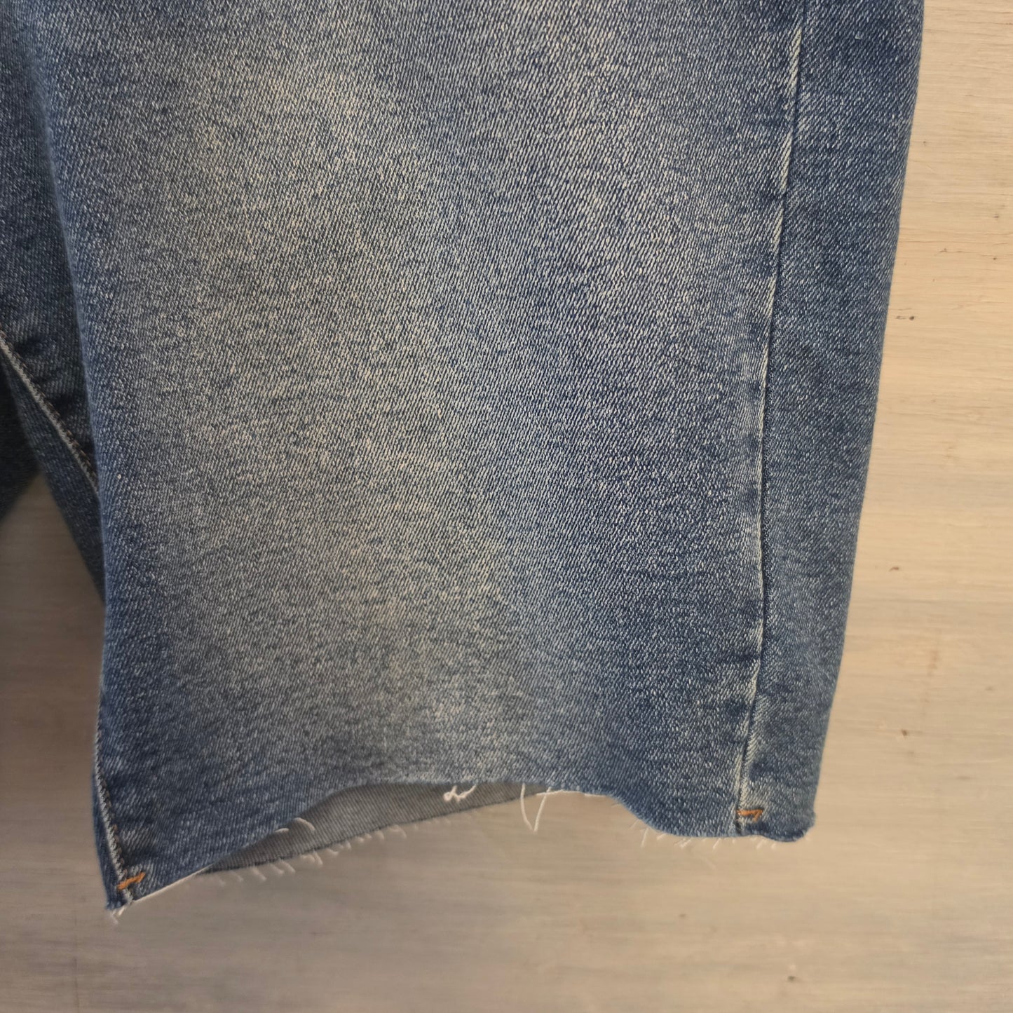 Fashion Nova Medium Wash Frayed Hem Denim Carlsbad Bermuda Shorts Size 13 New with Tags