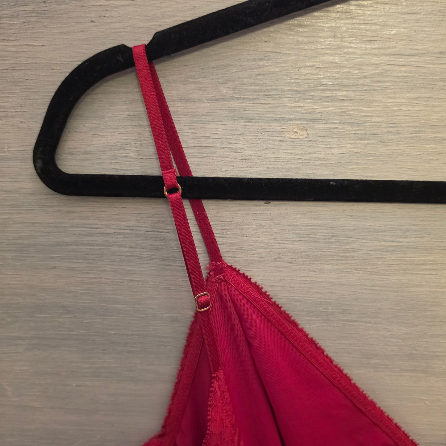 Soma Crimson Red Satiny Sheer Lace Bodice Aline Chemise Slip Nightgown Size Large Good Condition