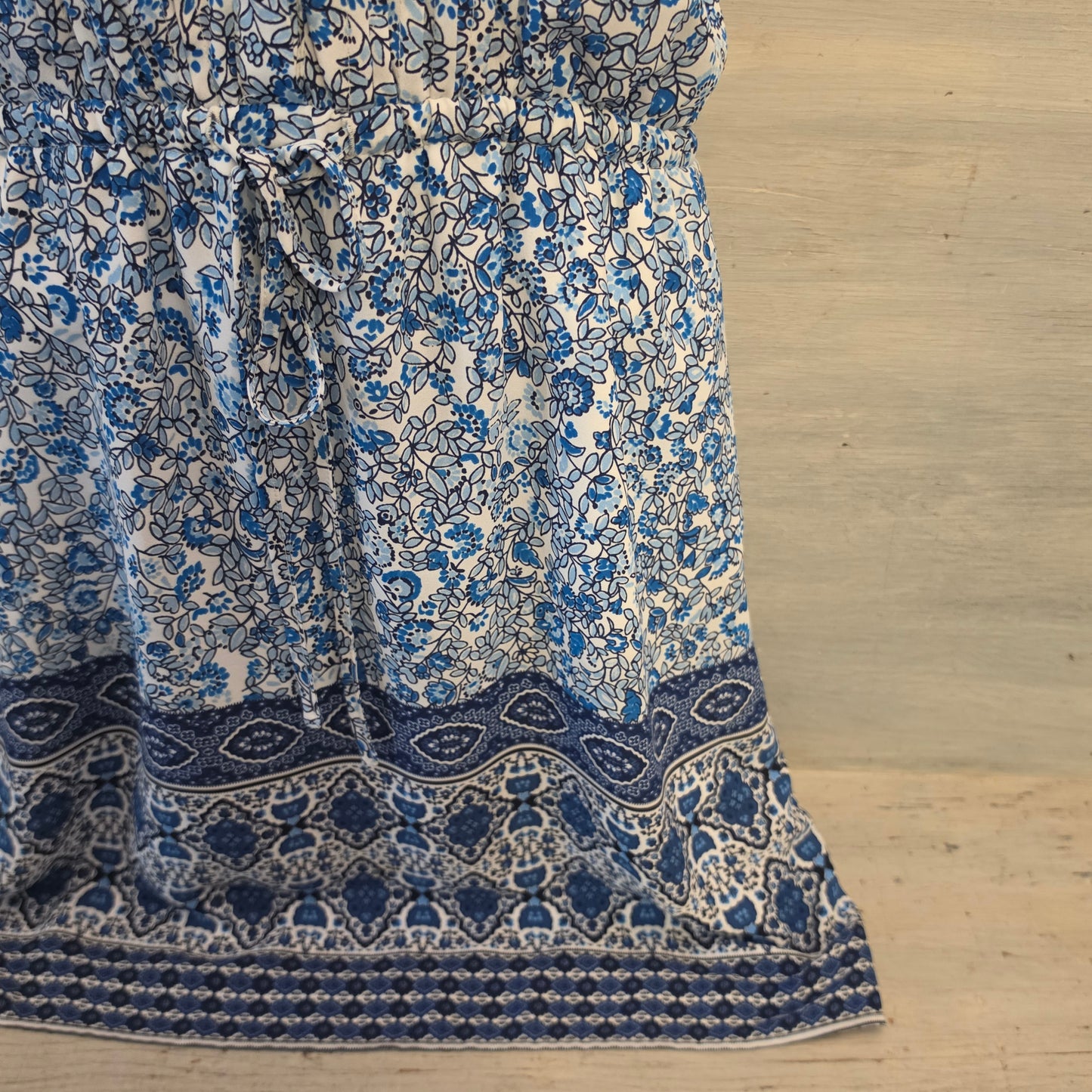 Gap Floral Print Split Collar Vneck Elastic Tie Waist Above Knee Dress Size XS Good Condition