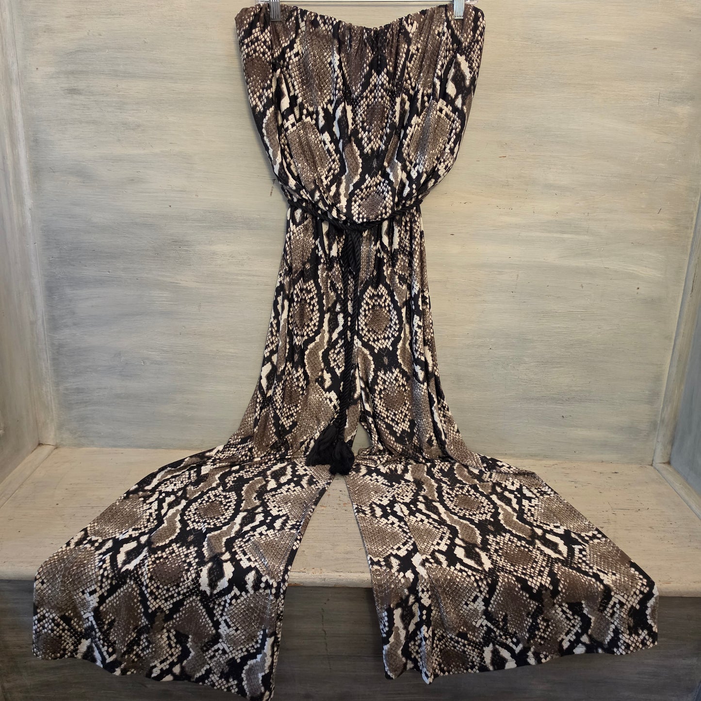 Sandiva Faux Snakeskin Strapless Tie Waist Wide Leg Jumpsuit Size XL Good Condition