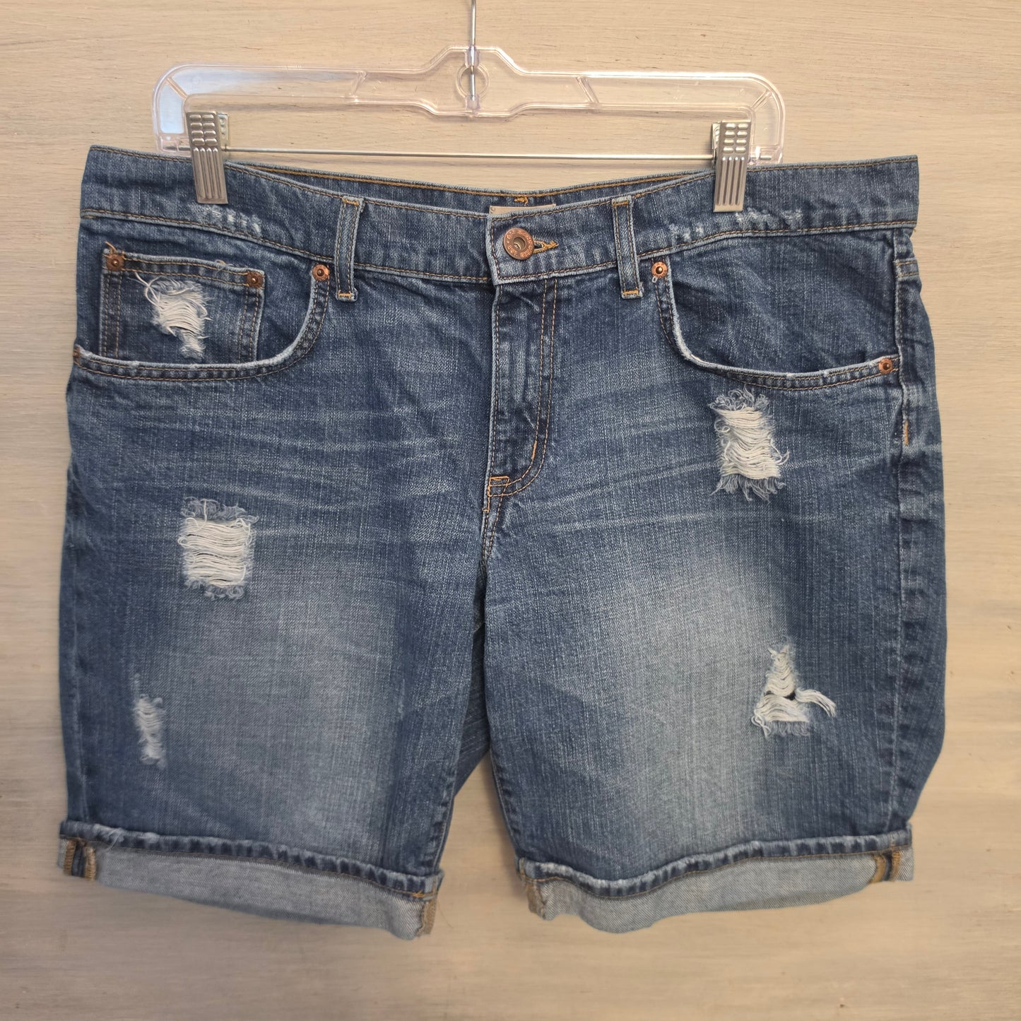 Gap 100% Cotton Distressed Blue Jean Boyfriend Denim Bermuda Shorts Size 14/32 Good Condition