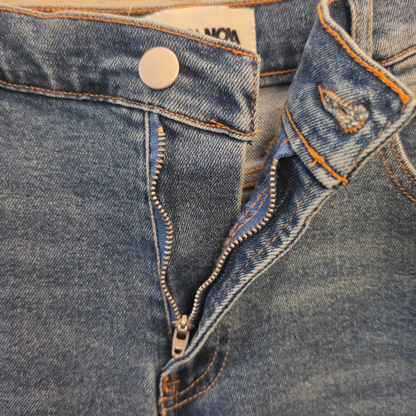 Fashion Nova Medium Wash Frayed Hem Denim Carlsbad Bermuda Shorts Size 13 New with Tags