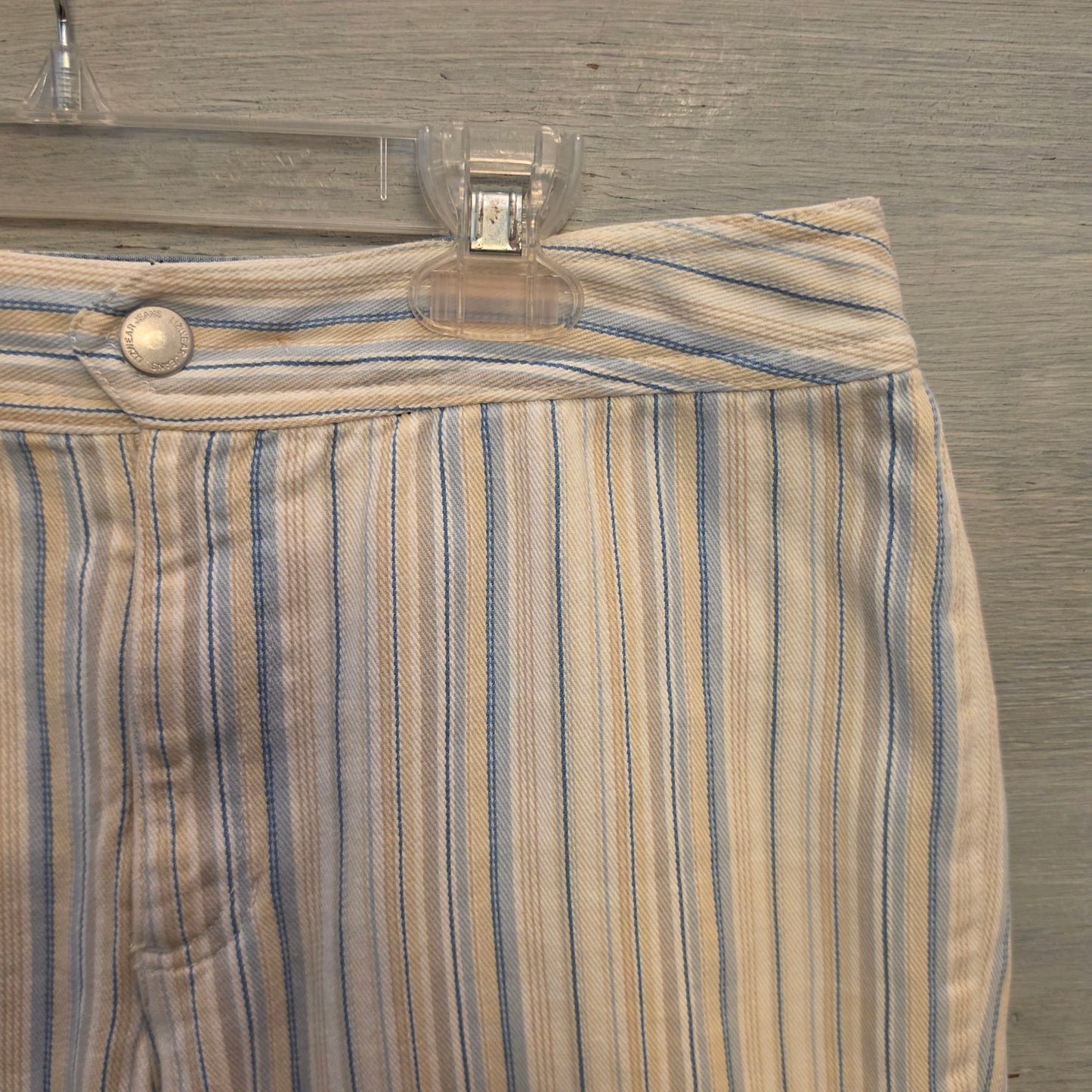 Liz Claiborne Jeans 100% Cotton Audra Pinstripe Bermuda Shorts Size 8 Good Condition