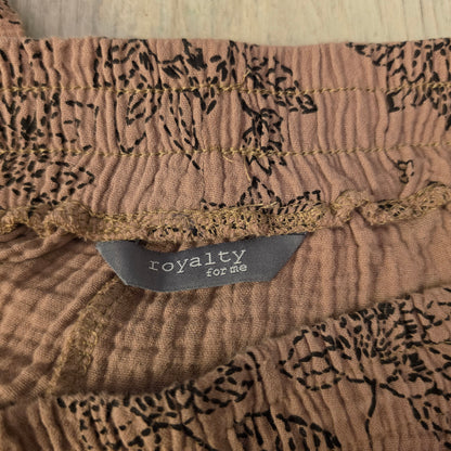 Royalty For Me 100% Cotton Brown Muslin Floral Print Shorts Size Medium Good Condition