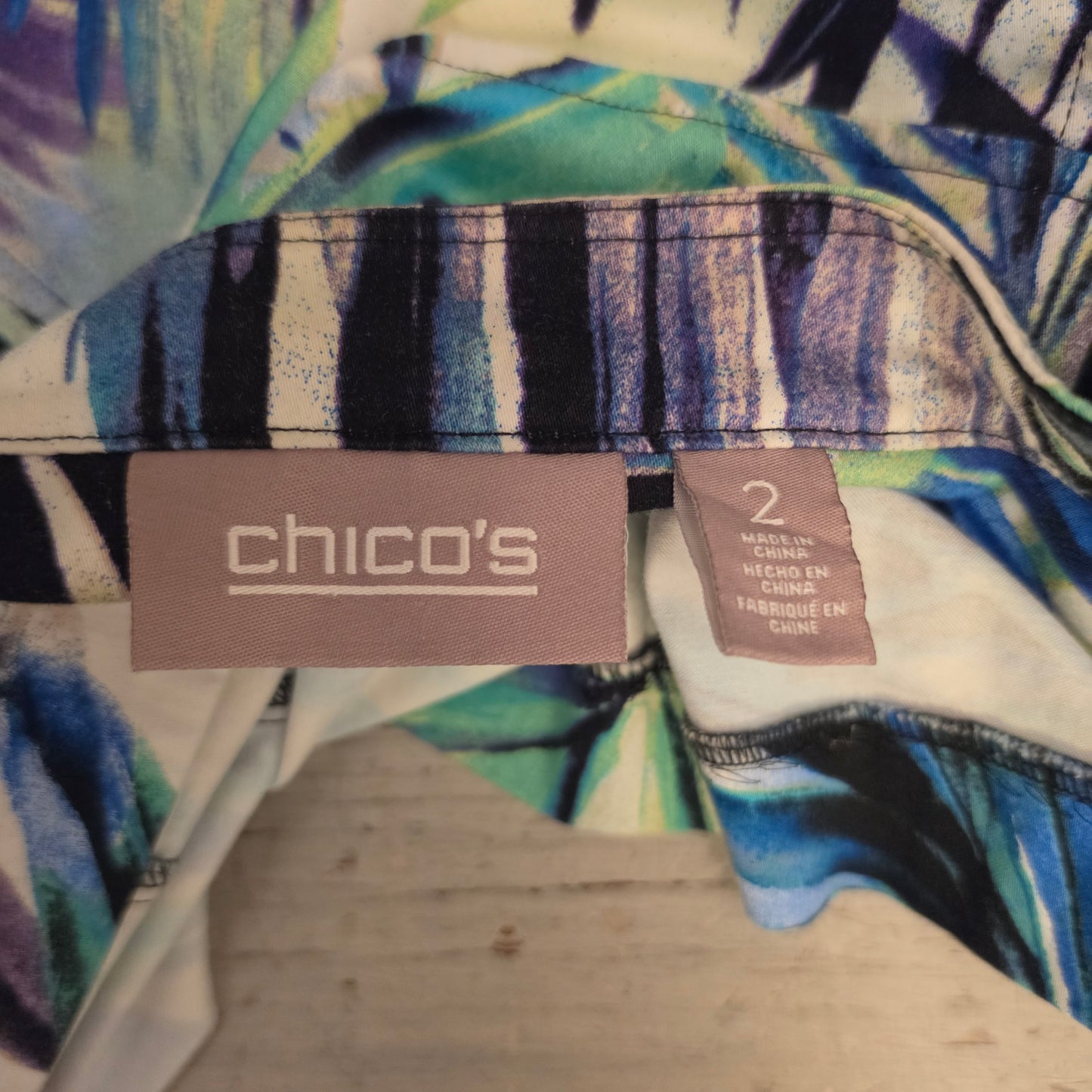 Chico's 98% Cotton Multi Color Abstract Palm Leaf Zip Up Jacket Size 2 Good Condition