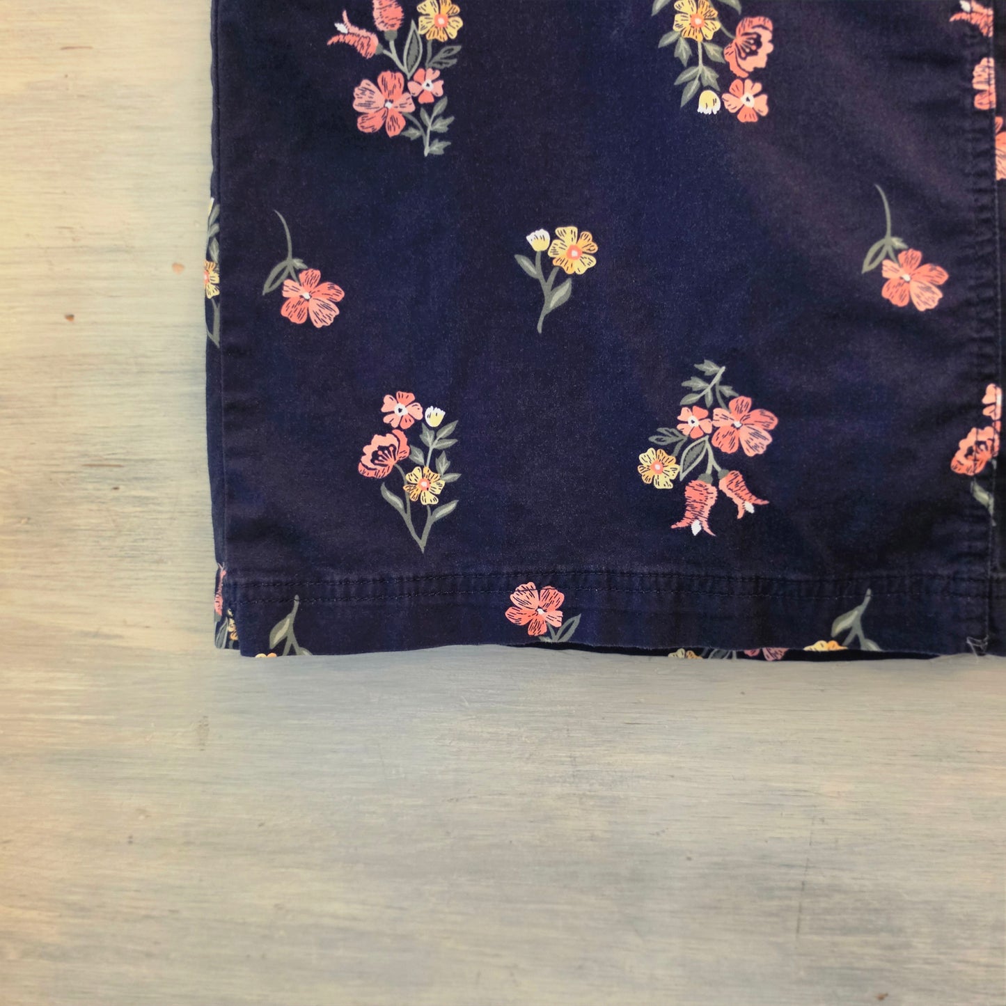 Karen Scott 98% Cotton Navy Multicolor Floral Print Mini Skort Size 14 Good Condition