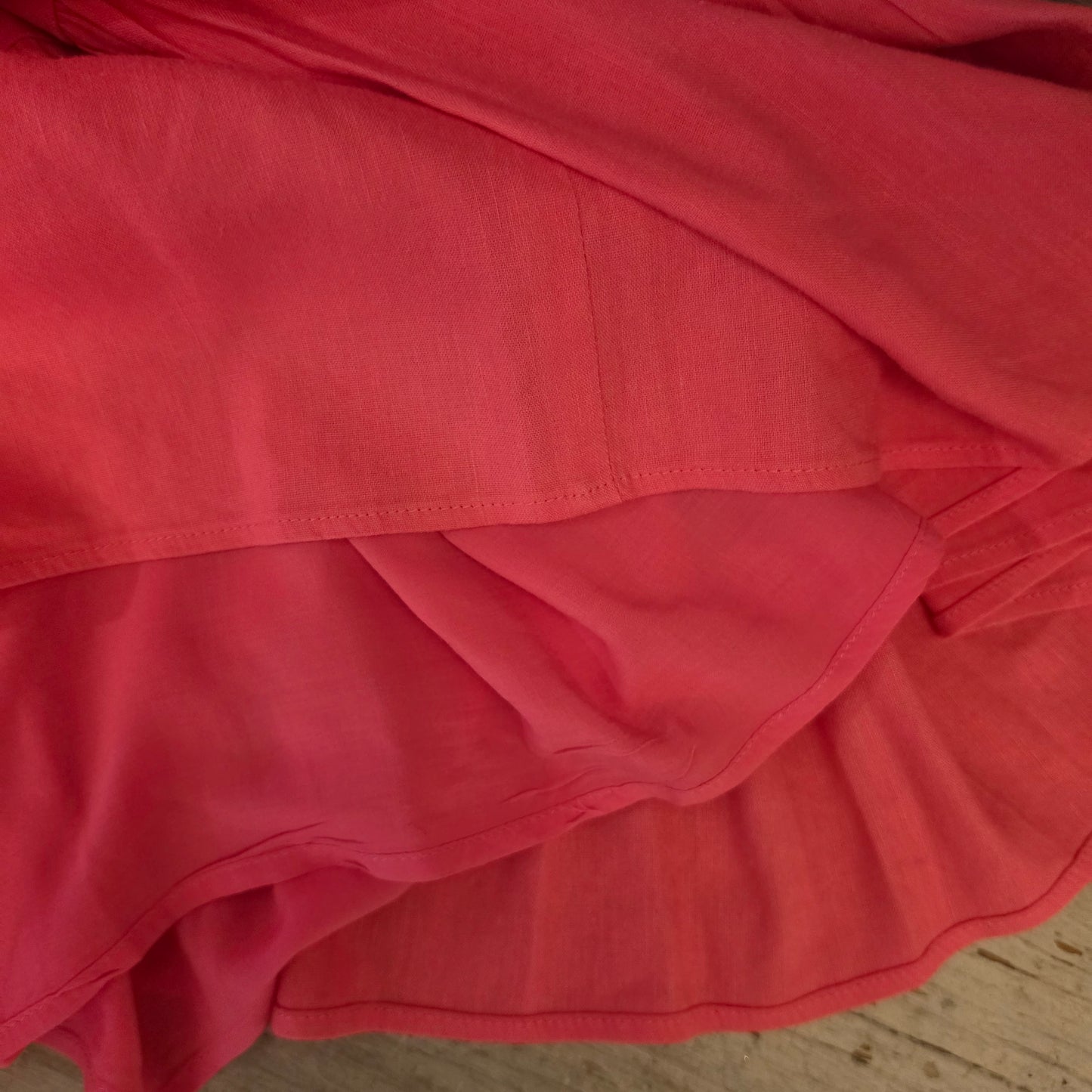 Antonio Melani Fuchsia Pink Vneck Aline Tiered Hem Knee Length Dress Size XL Good Condition