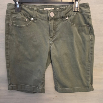 Indigo Rein 98% Cotton Olive Green Cuffed Bermuda Shorts Size 5 Good Condition