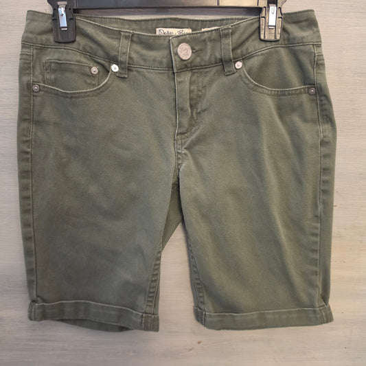 Indigo Rein 98% Cotton Olive Green Cuffed Bermuda Shorts Size 5 Good Condition
