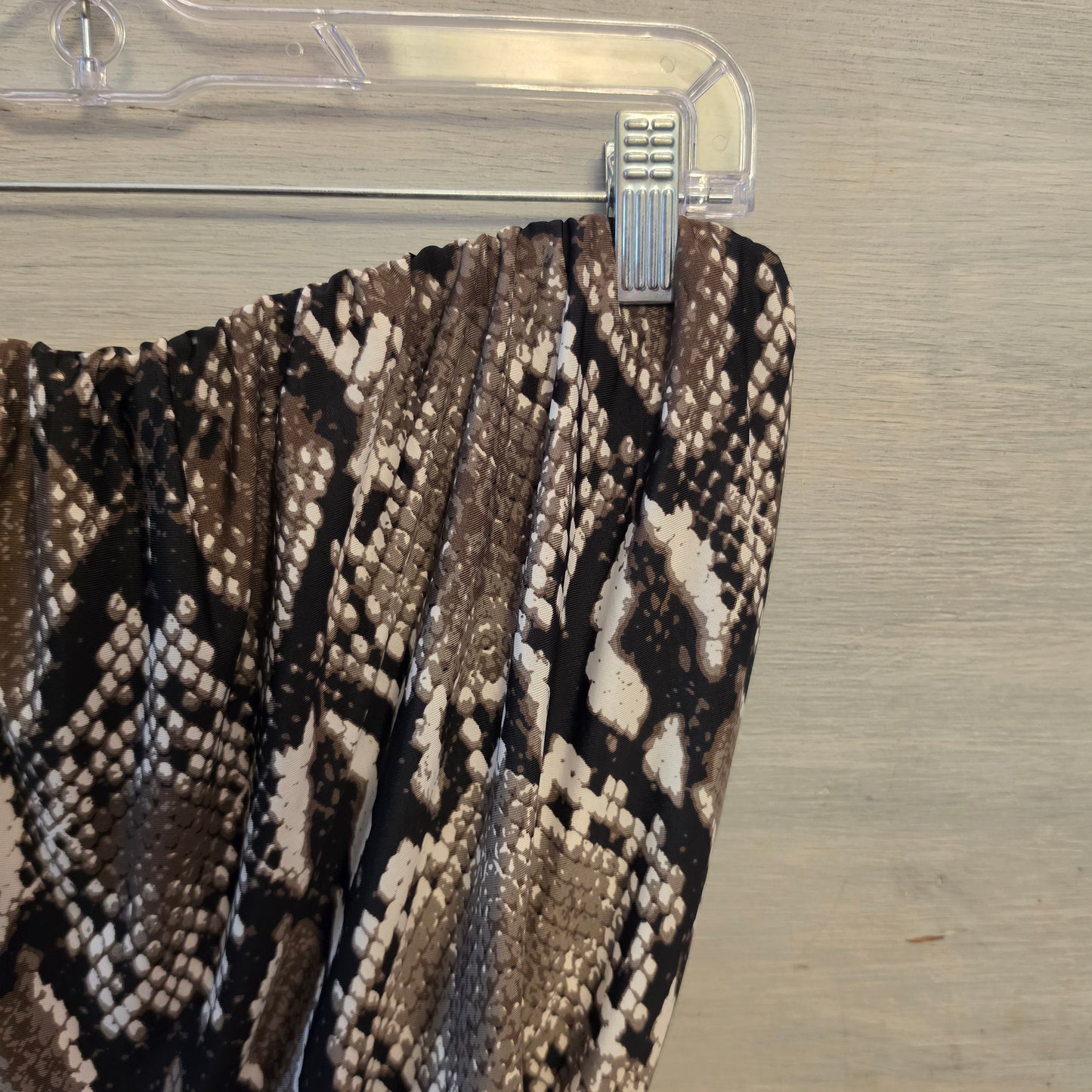 Sandiva Faux Snakeskin Strapless Tie Waist Wide Leg Jumpsuit Size XL Good Condition