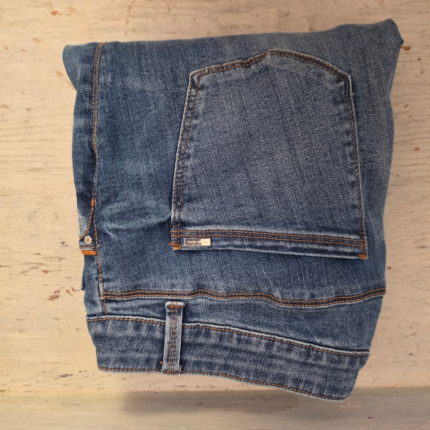 White House Black Market 73% Cotton "The Skimmer" Denim Skinny Jeans Size 10 Good Condition