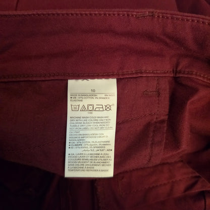 Old Navy 97% Cotton Pixie Mid Rise Burgundy Chino Shorts Size 10 Good Condition