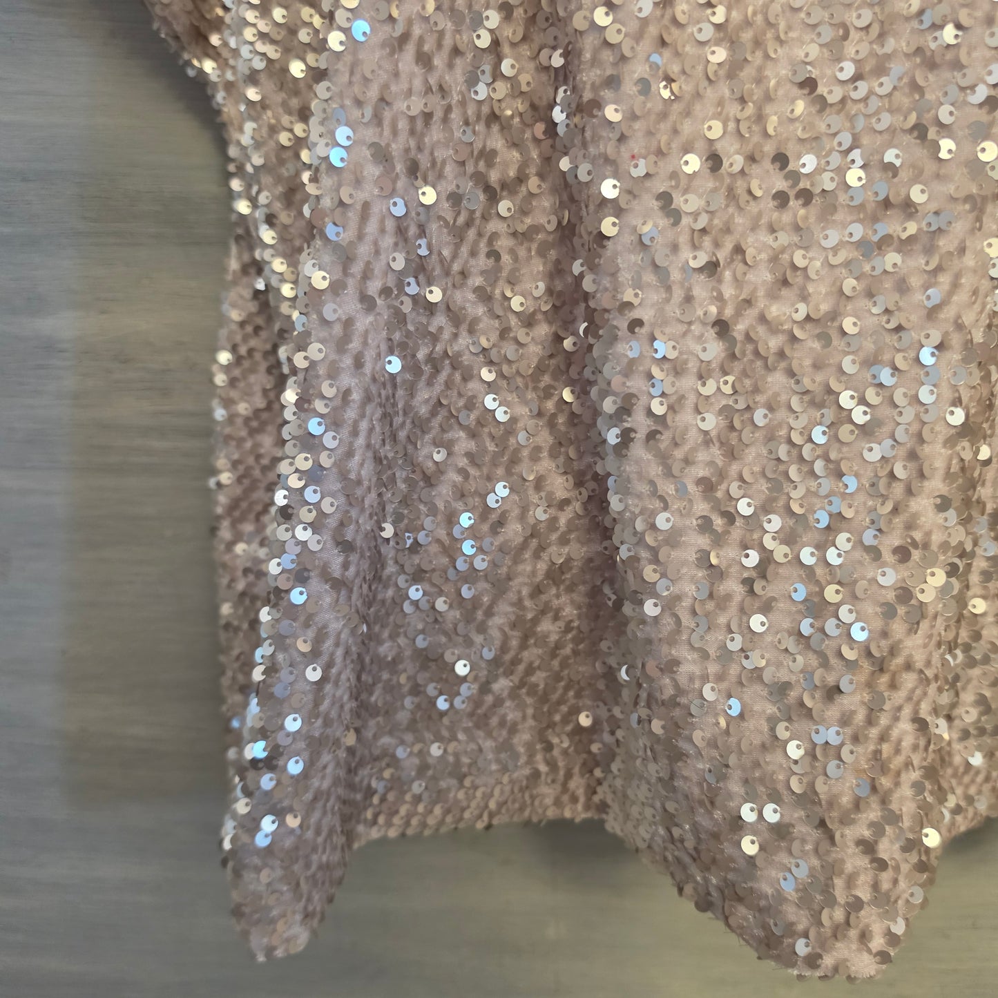 Jennifer Lopez Rose Gold Sequined Bat Wing Sleeve Blouse Size XL Good Condition