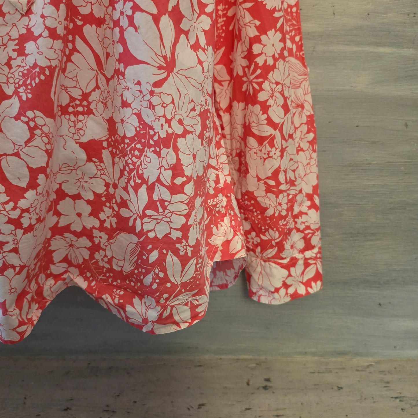 Talbots 100% Cotton Hawaiian Floral Print Button Down Shirt Blouse Size 12 Good Condition