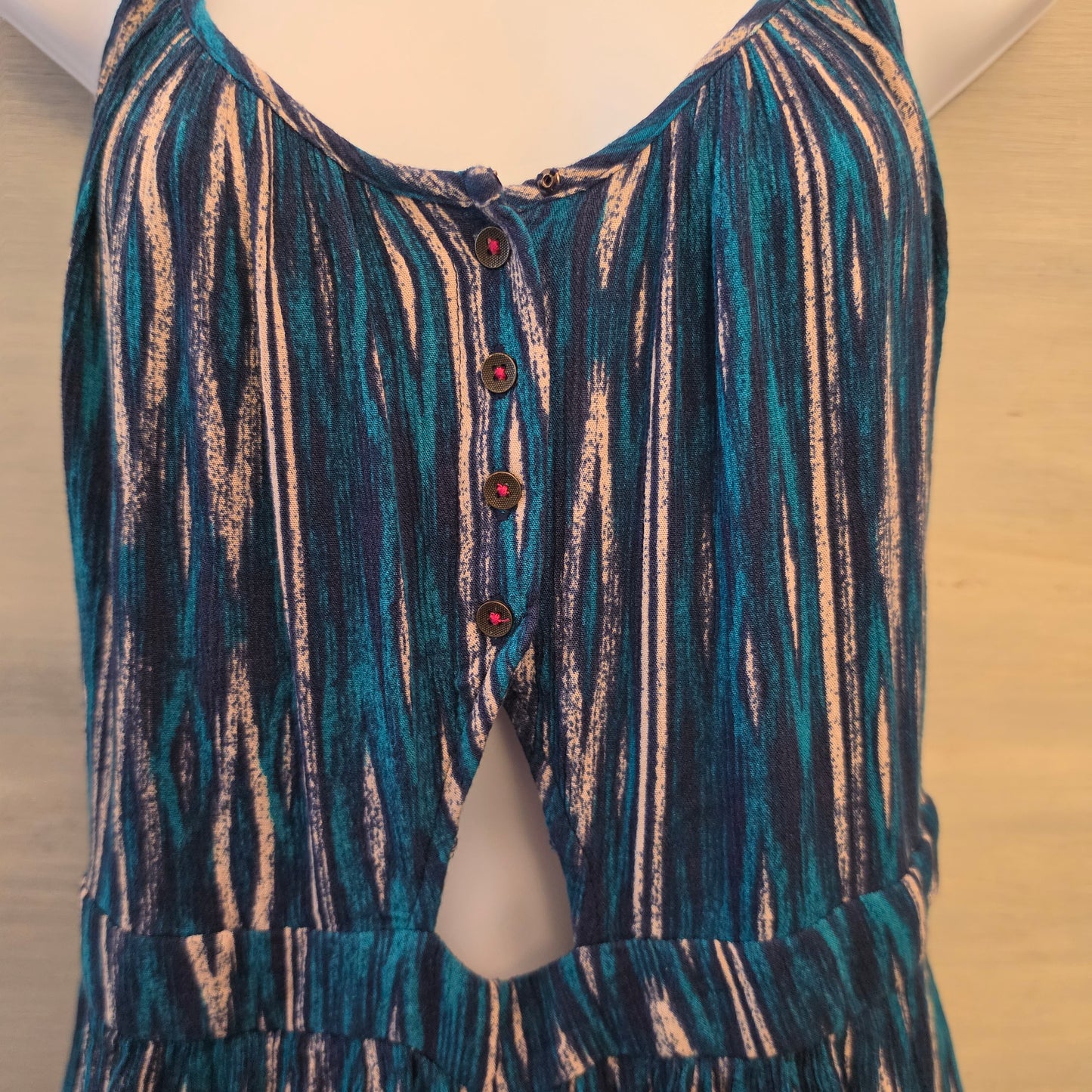 Xhilaration Abstract Wave Print Racerback Wide Leg Cropped Jumpsuit Size Large Good Condition