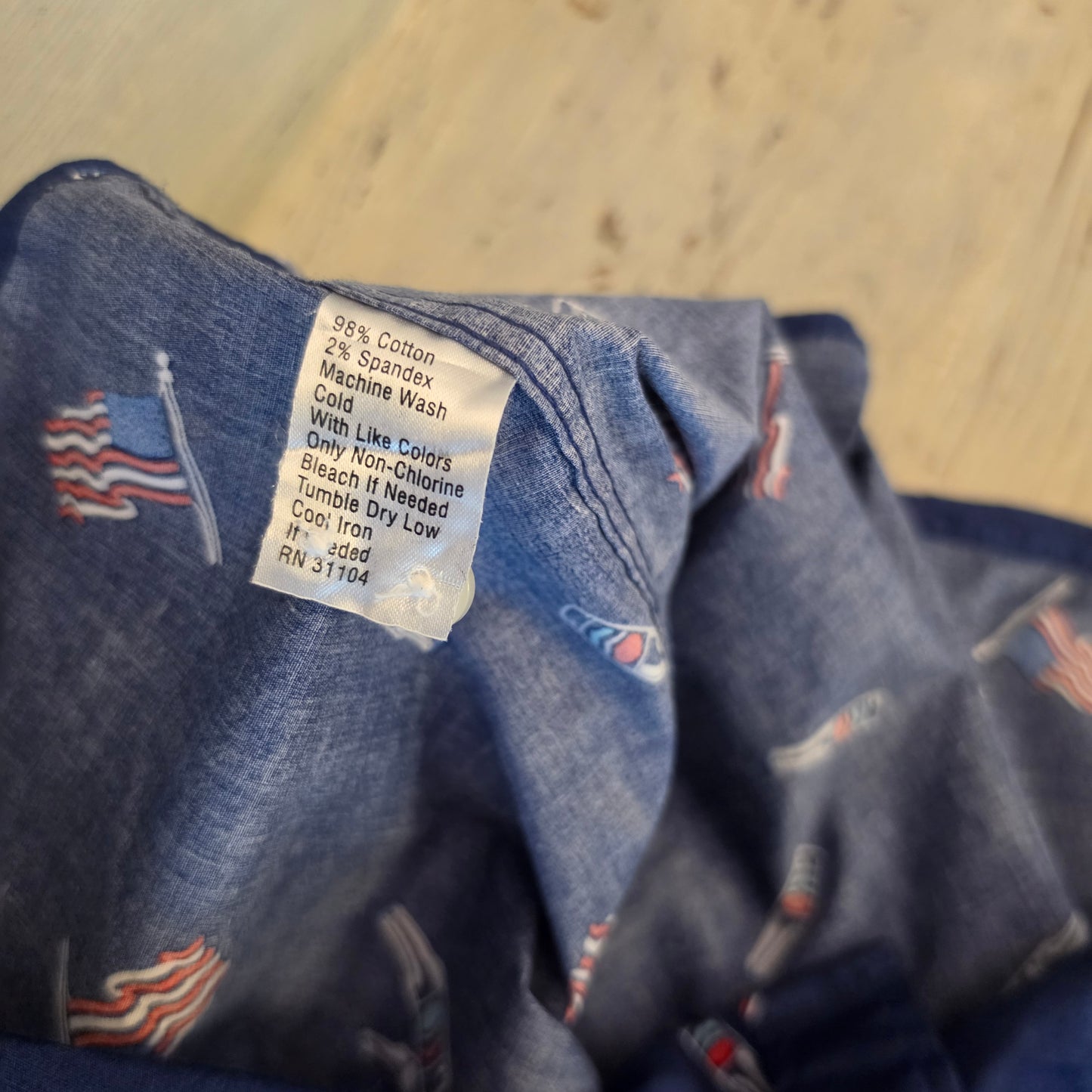 Crown & Ivy 98% Cotton Classic Fit Patriotic Flag Print Button Down Shirt Size XXL Good Condition