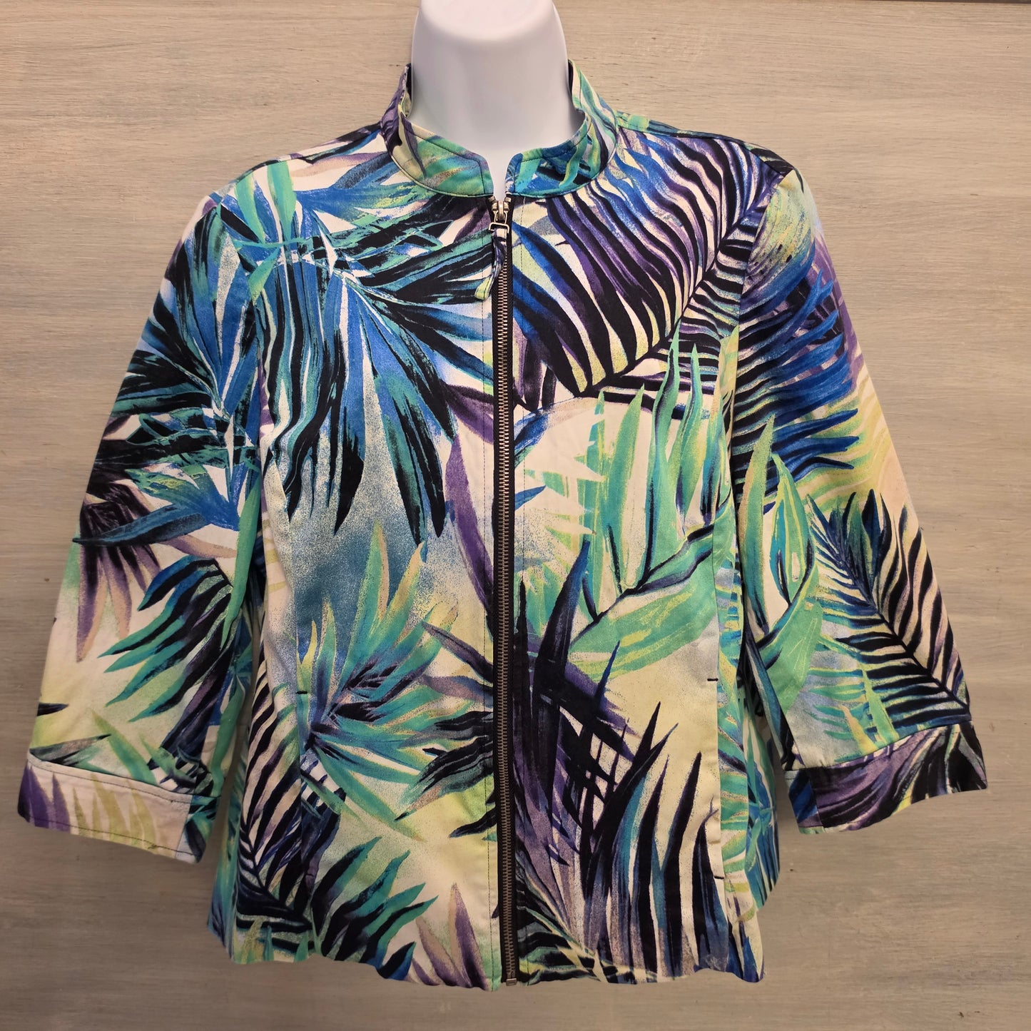 Chico's 98% Cotton Multi Color Abstract Palm Leaf Zip Up Jacket Size 2 Good Condition