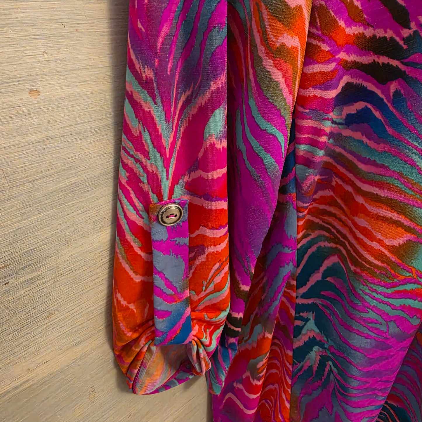 Dear Scarlett Multicolor Abstract Zebra Print Tunic Blouse Size Large Good Condition