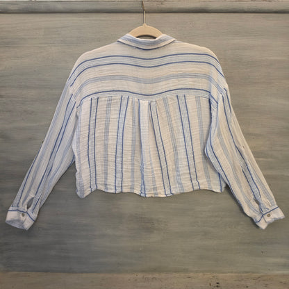 Love Notes 100% Cotton Blue White Striped Button Down Cropped Blouse Size Large Good Condition