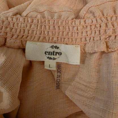Entro Apricot Ruffle Split Collar Vneck Button Down Blouse Size Large Good Condition