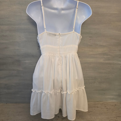 PrettyLittleThing White Plunging Vneck Sleeveless Aline Mini Dress Size U.S 0 Good Condition