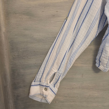 Love Notes 100% Cotton Blue White Striped Button Down Cropped Blouse Size Large Good Condition