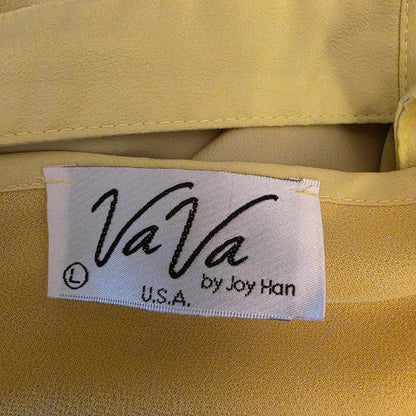 Va Va by Joy Han Chartreuse Green Scoop Neck Bell Sleeve Blouse Size Large Good Condition