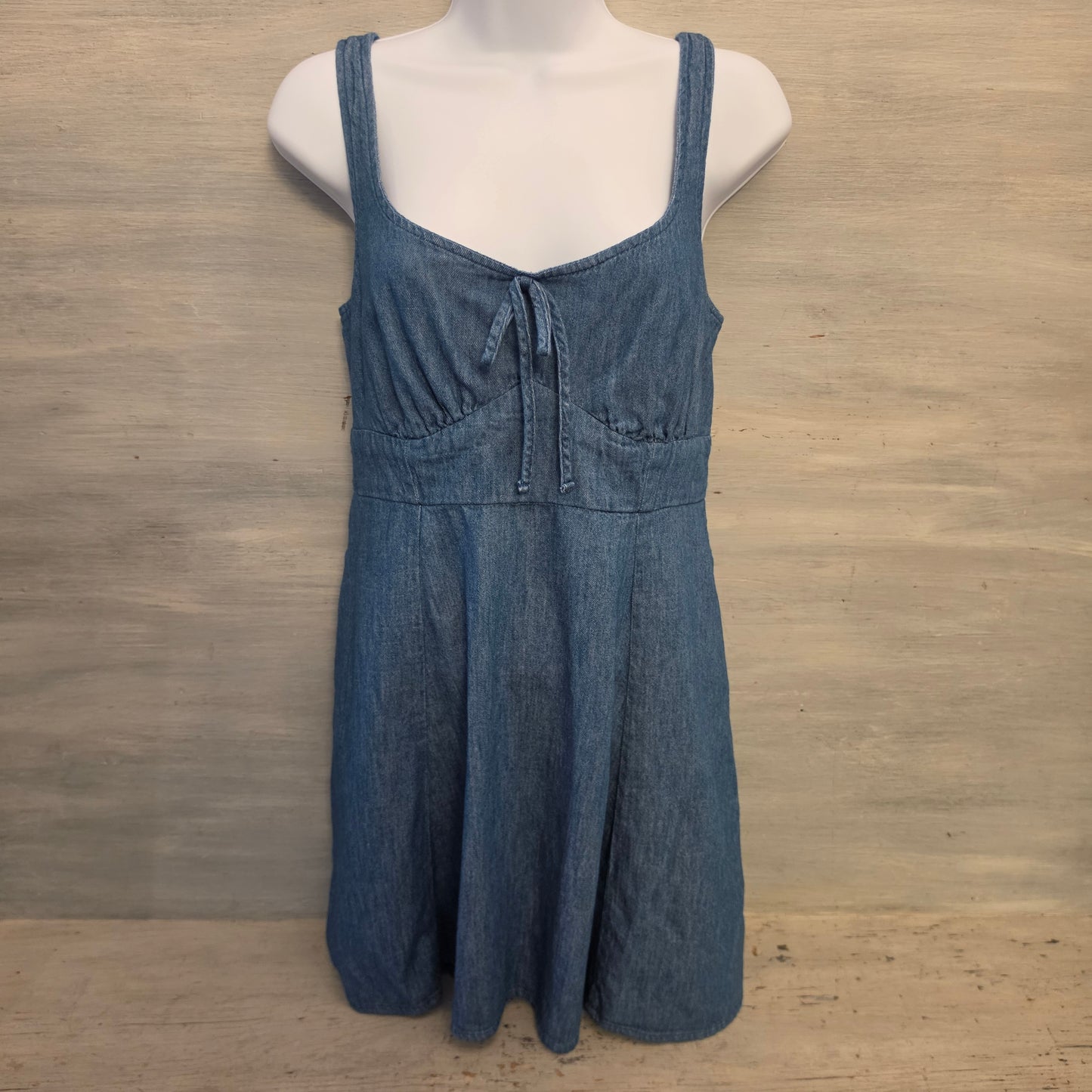 Old Navy 100% Cotton Denim Sleeveless Fit & Flare Mini Dress Size Medium Good Condition