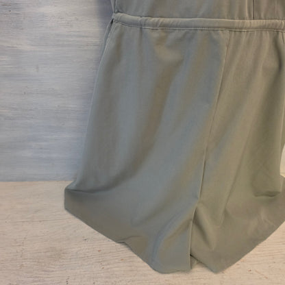 Emma & Michele Olive Green Vneck Short Sleeve Tie Back Romper Size XL Good Condition