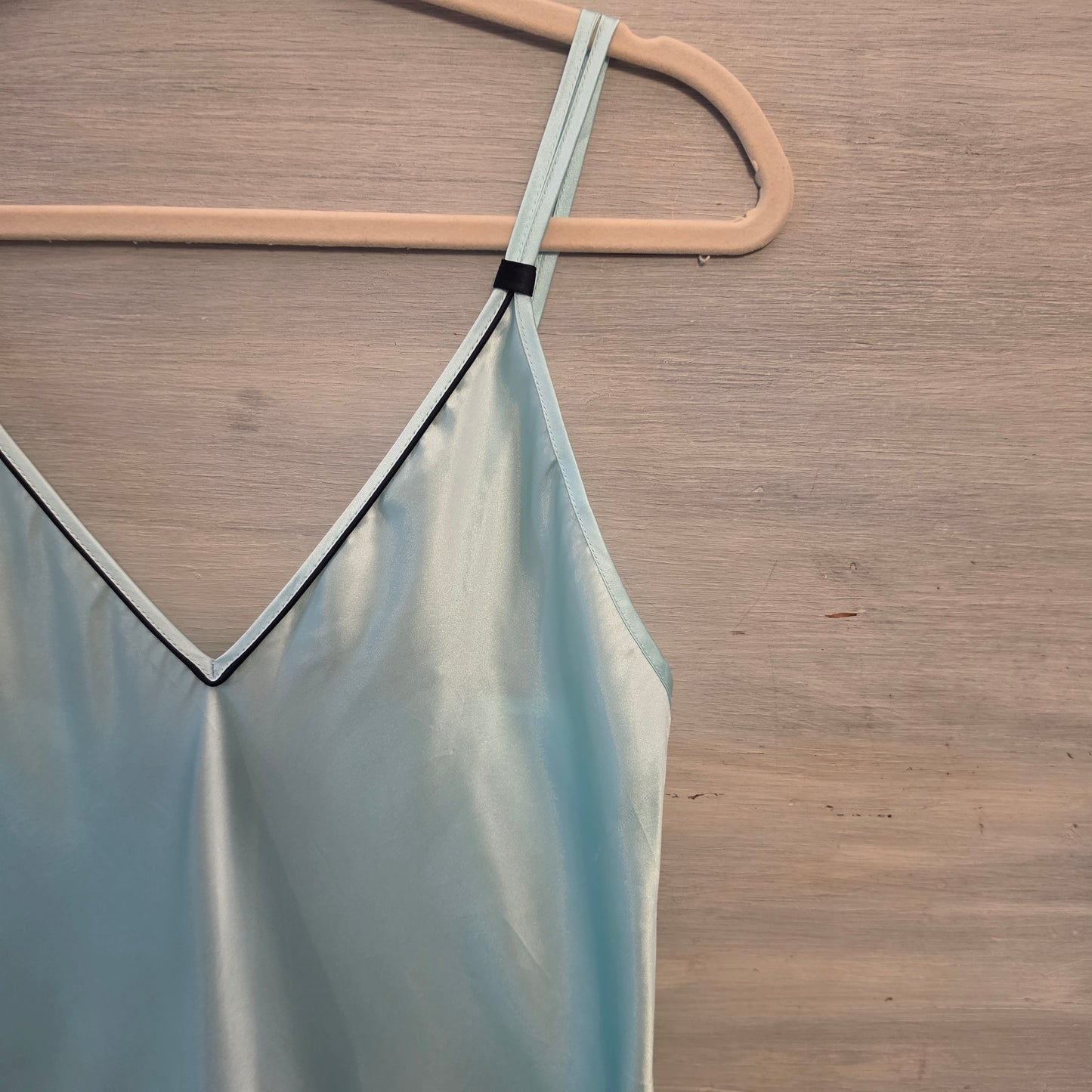 Jones New York Robins Egg Blue Satiny Vneck Midi Slip Dress Size Medium Good Condition