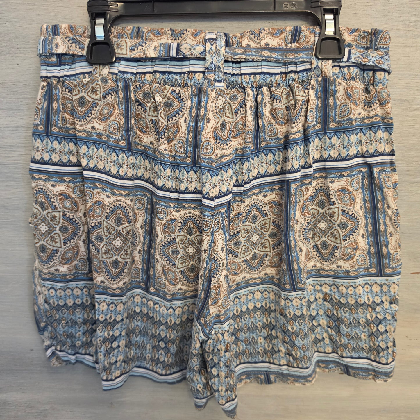 One5One Bohemian Paisley Print Multicolor Tie Waist Flowy Shorts Size Small Good Condition