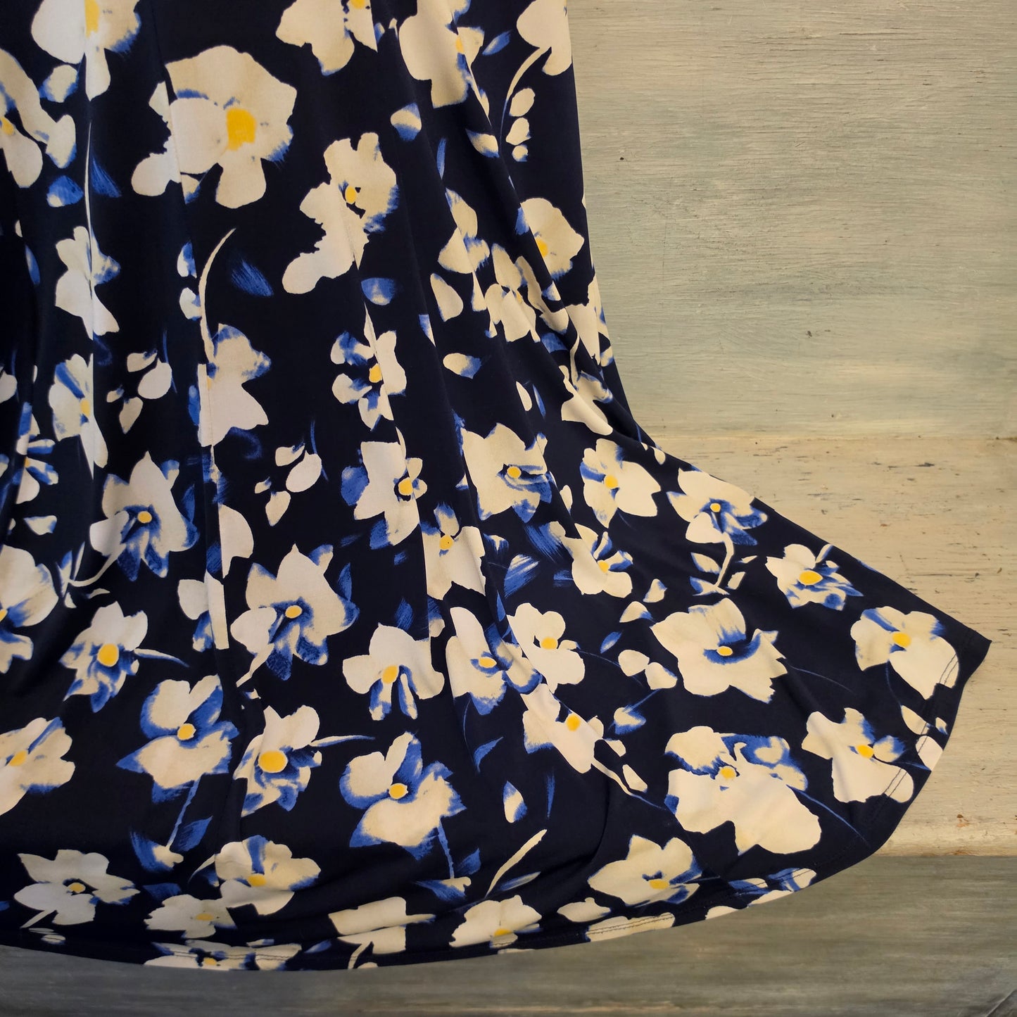London Times Navy Floral Print Vneck Fit & Flare Midi Dress Size 2XL Good Condition