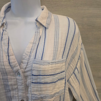 Love Notes 100% Cotton Blue White Striped Button Down Cropped Blouse Size Large Good Condition