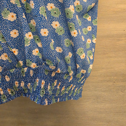 Melloday Sky Blue White Green Daisy Print Vneck Blouse Size XL Good Condition