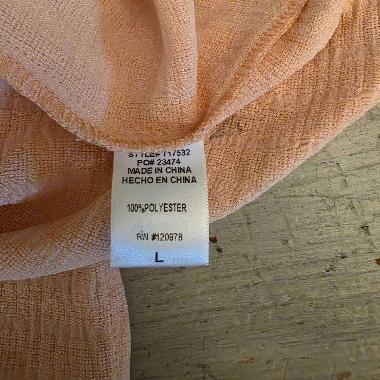 Entro Apricot Ruffle Split Collar Vneck Button Down Blouse Size Large Good Condition