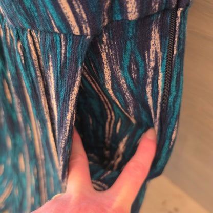 Xhilaration Abstract Wave Print Racerback Wide Leg Cropped Jumpsuit Size Large Good Condition