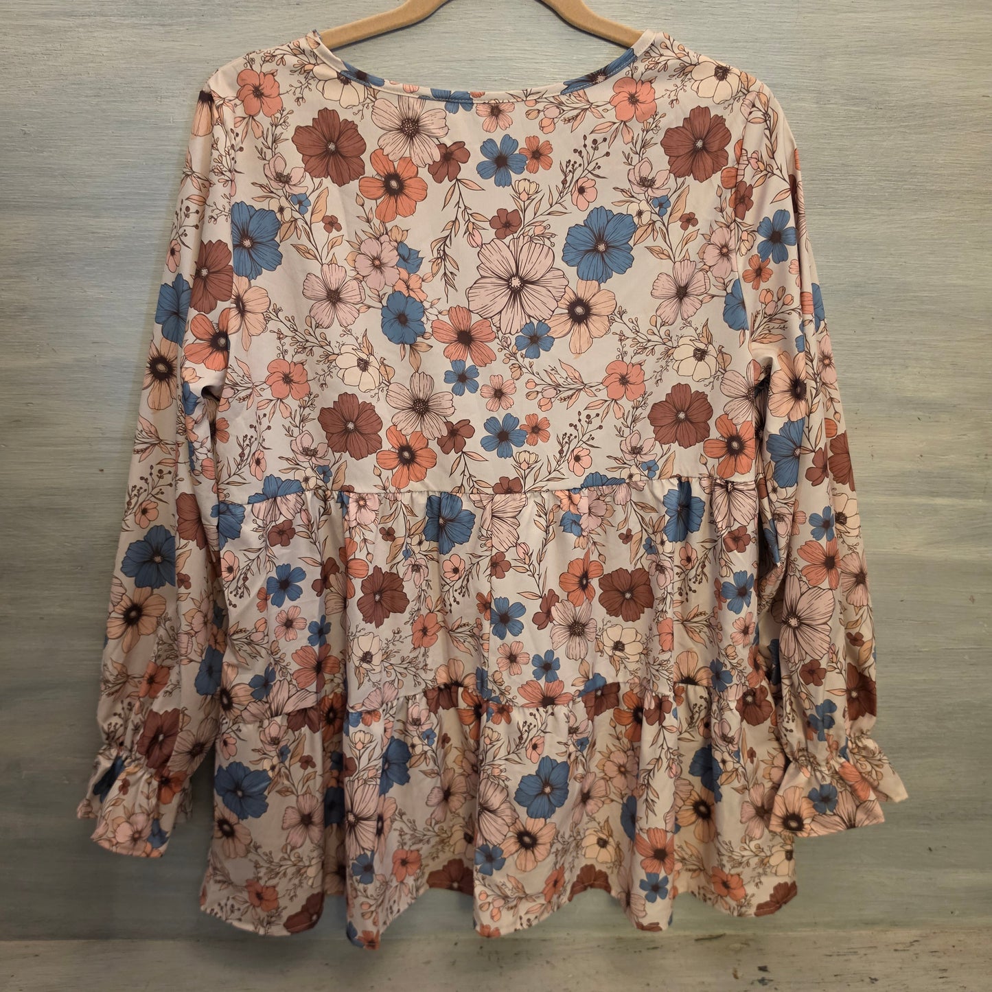 Emery Rose Multicolor Earth Toned Floral Print Tiered Hem Blouse Size Medium Good Condition